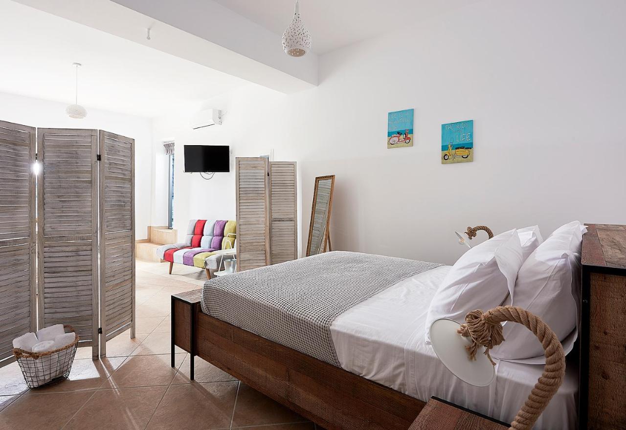 Firopotamos Miramare Luxury Apartments المظهر الخارجي الصورة
